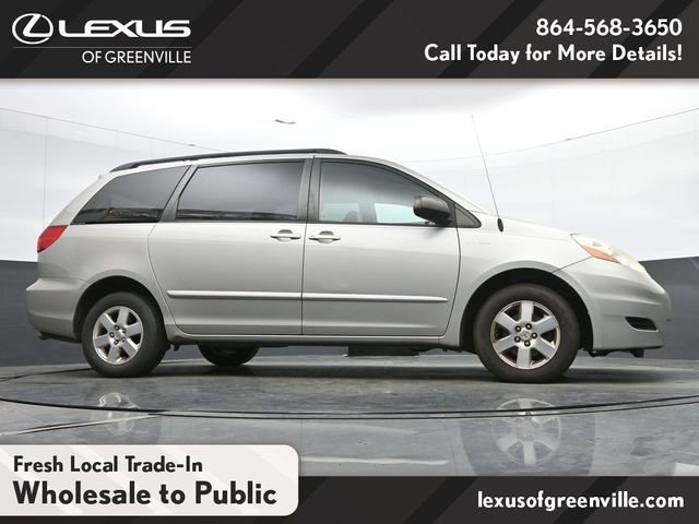Used 2010 Toyota Sienna LE image 11