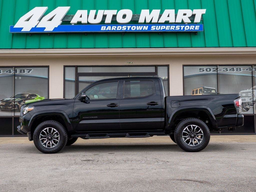 Used 2020 Toyota Tacoma TRD Sport RWD image 5