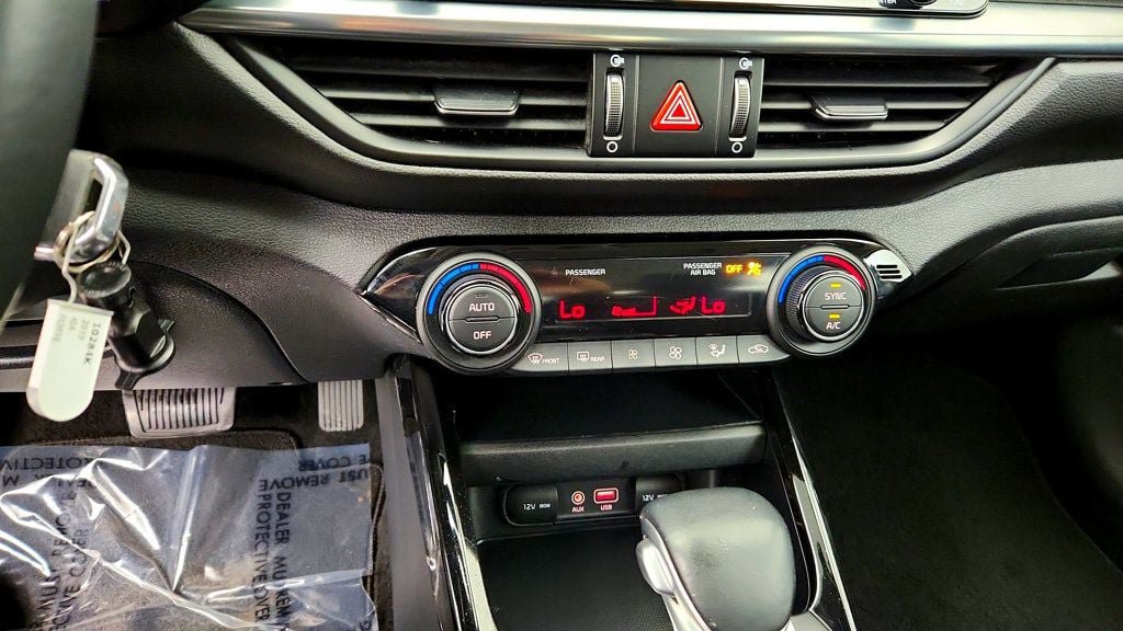 Used 2019 Kia Forte S w/ S Premium Package FWD image 18