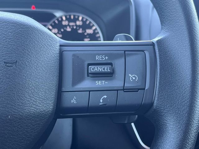 Used 2025 Nissan Rogue S FWD image 27