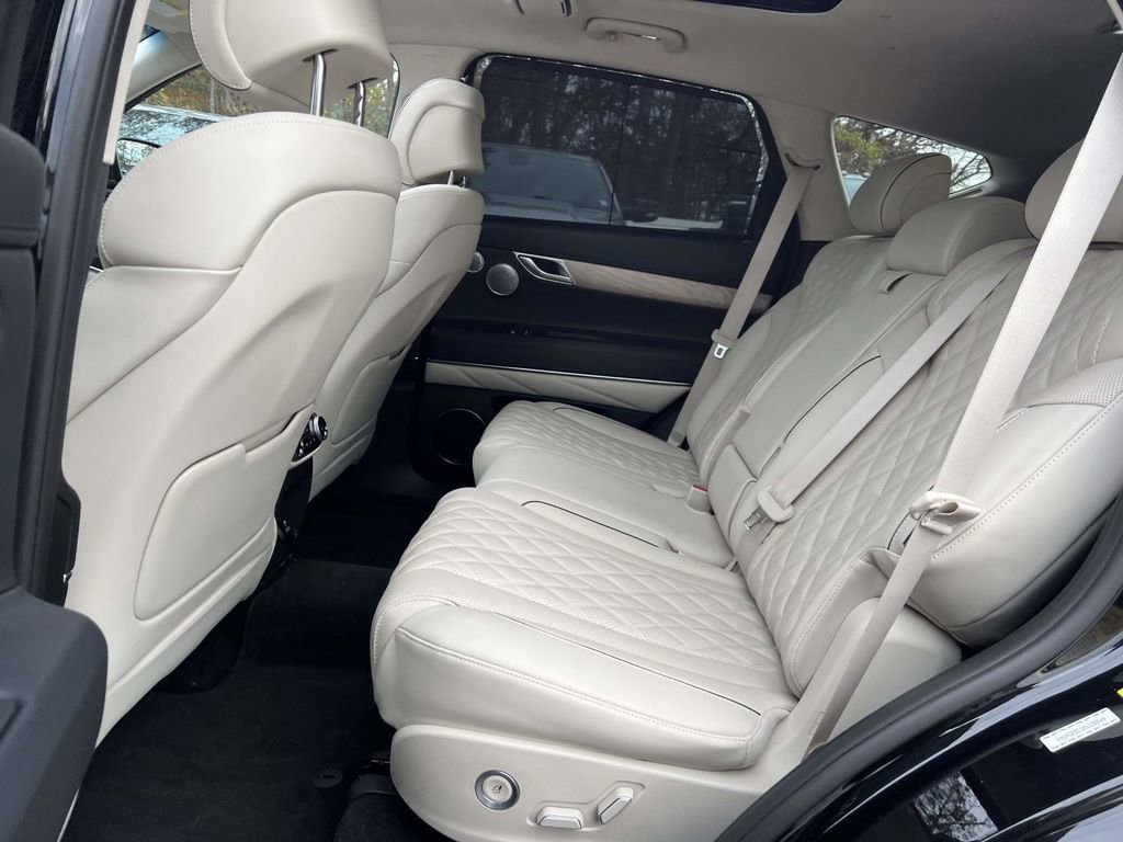 Used 2023 Genesis GV80 3.5T image 16