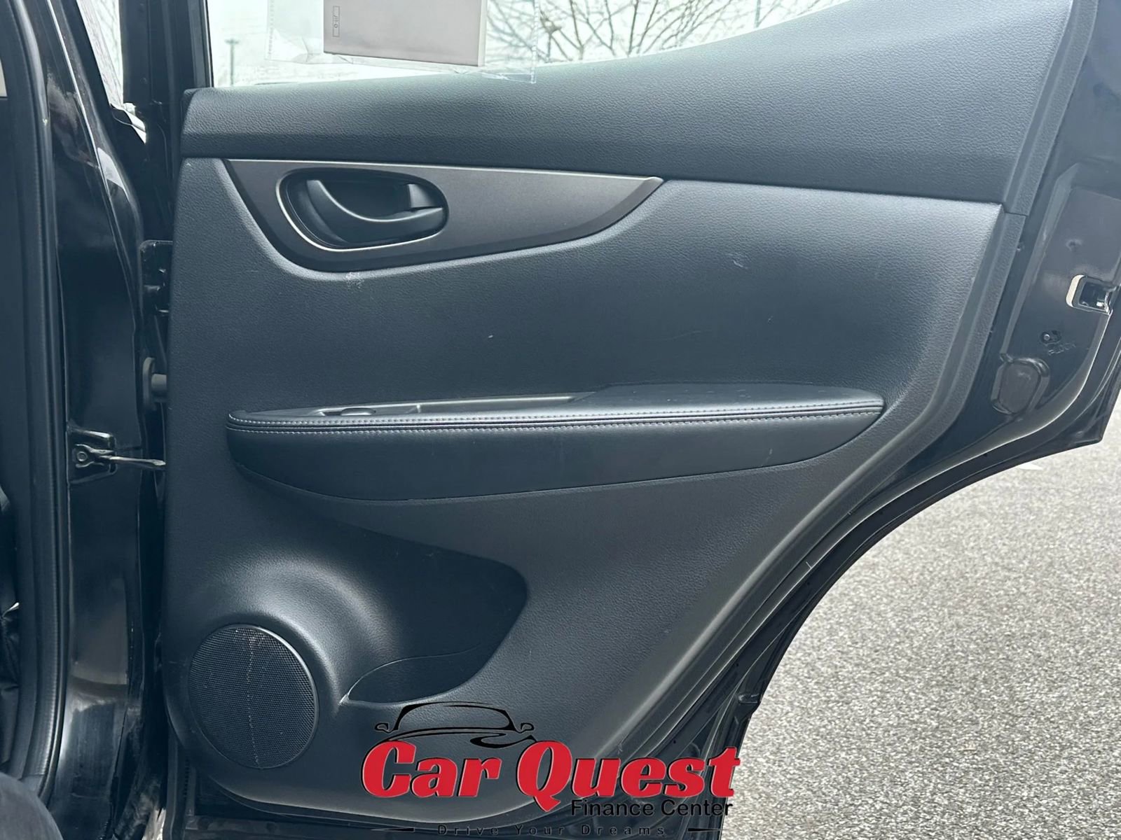 Used 2019 Nissan Rogue Sport S image 16