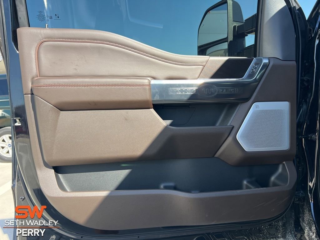 New 2025 Ford F350 King Ranch w/ FX4 Off-Road Package image 19