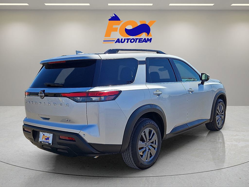 Used 2024 Nissan Pathfinder SV FWD image 4