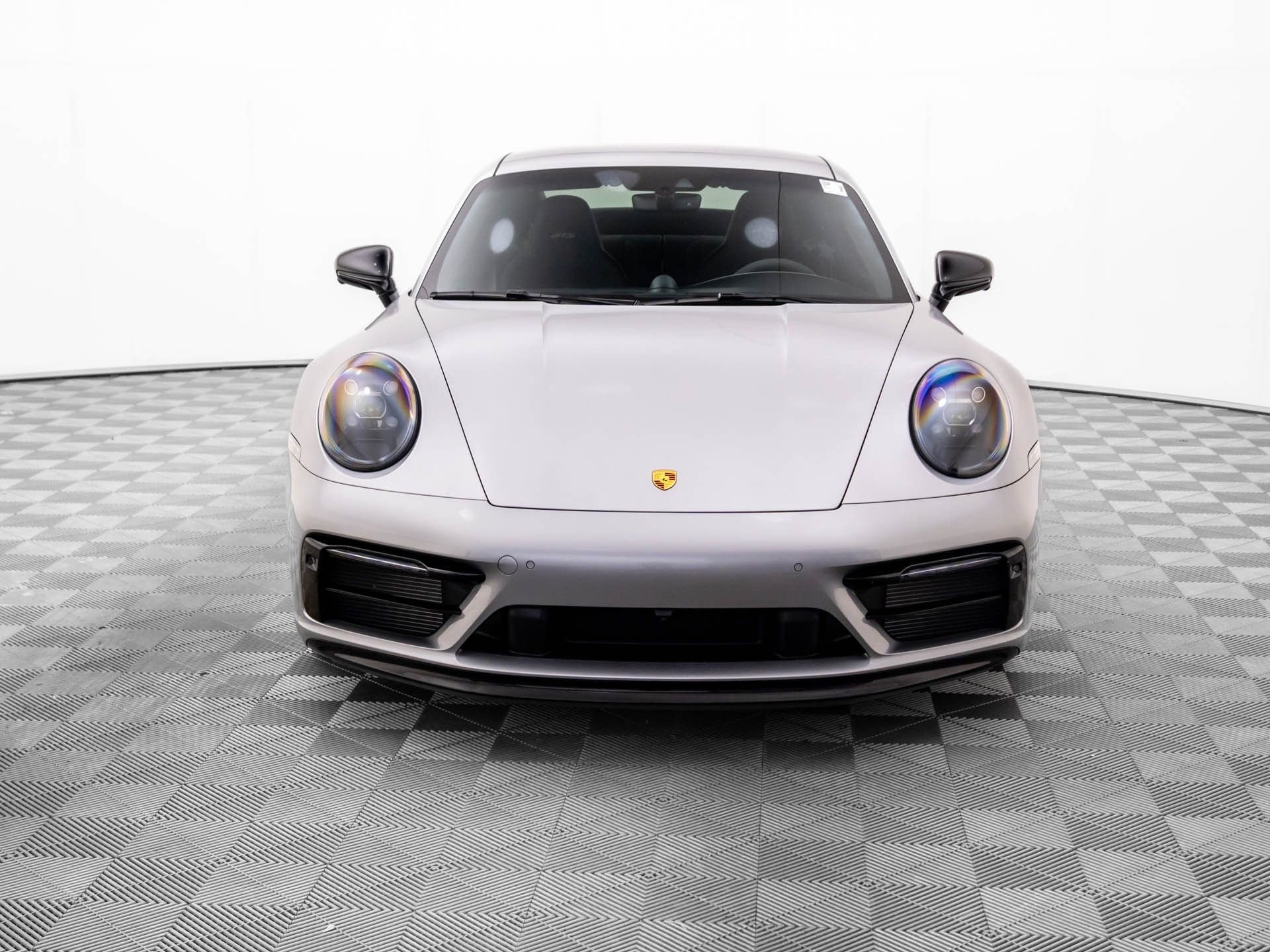 Certified 2024 Porsche 911 Carrera GTS image 9