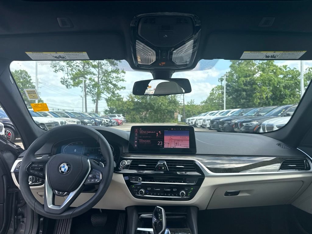 Used 2023 BMW 530i w/ Luxury Seating Package RWD image 21