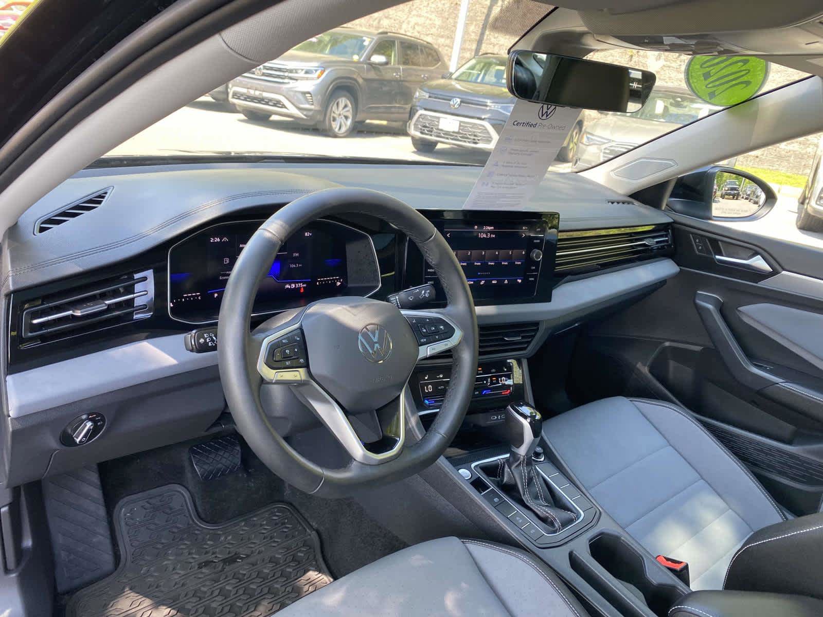 Certified 2026 Volkswagen Jetta SE FWD image 20