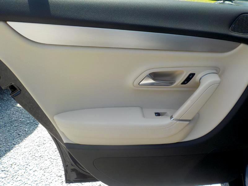 Used 2012 Volkswagen CC Lux image 16