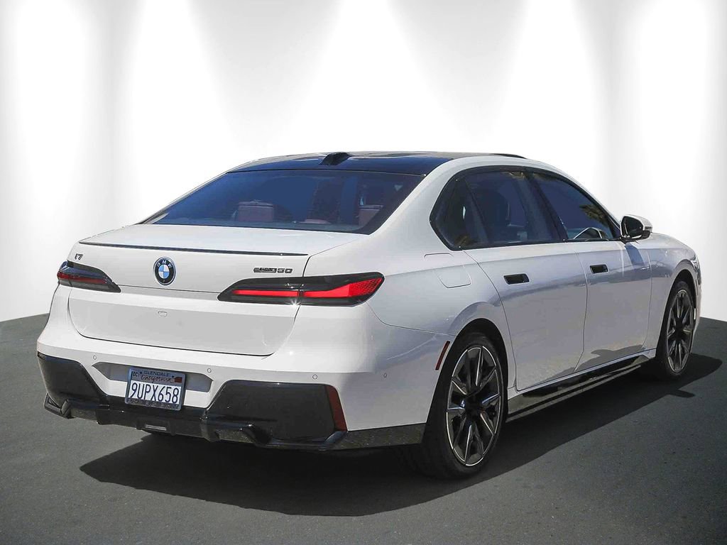 Used 2026 BMW i7 eDrive50 w/ M Sport Package RWD image 6