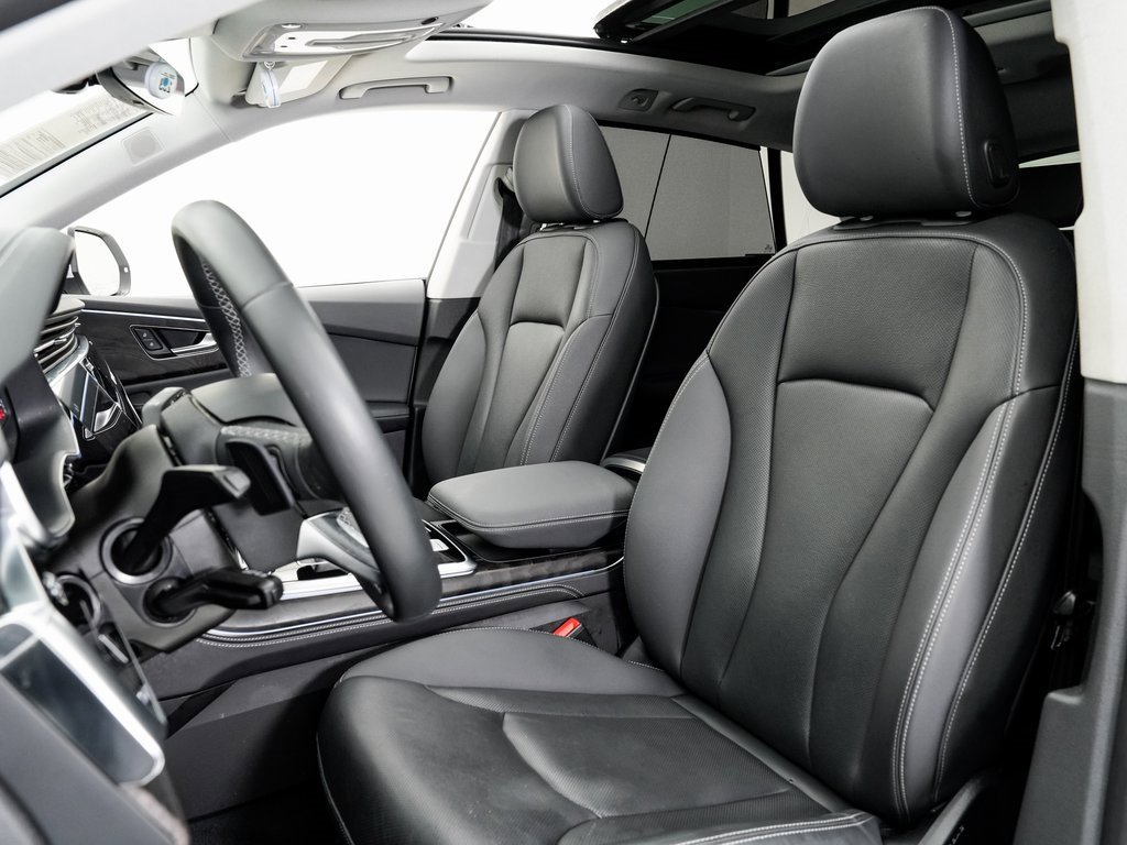 Used 2023 Audi Q8 Prestige w/ Prestige Package image 5