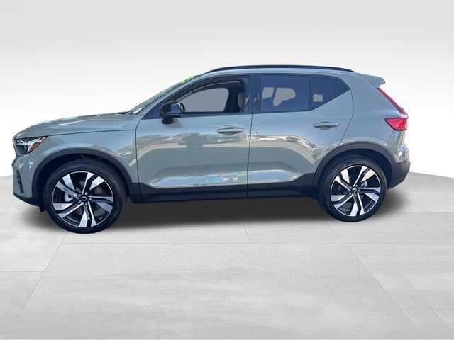 Used 2025 Volvo XC40 B5 Ultra w/ Climate Package AWD/4WD image 2