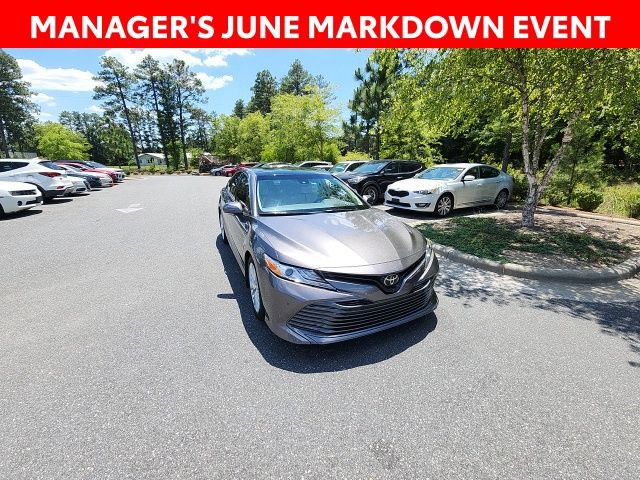 Used 2018 Toyota Camry XLE w/ Driver Assist Package FWD image 3