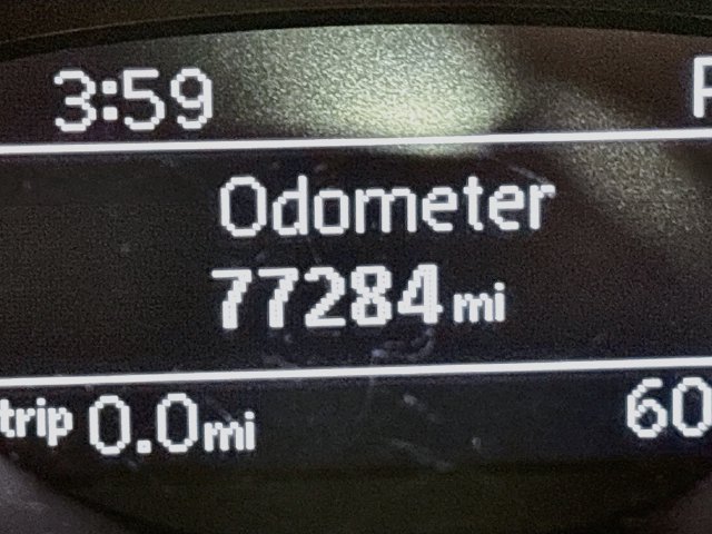 Used 2013 Volkswagen Beetle TDI FWD image 12