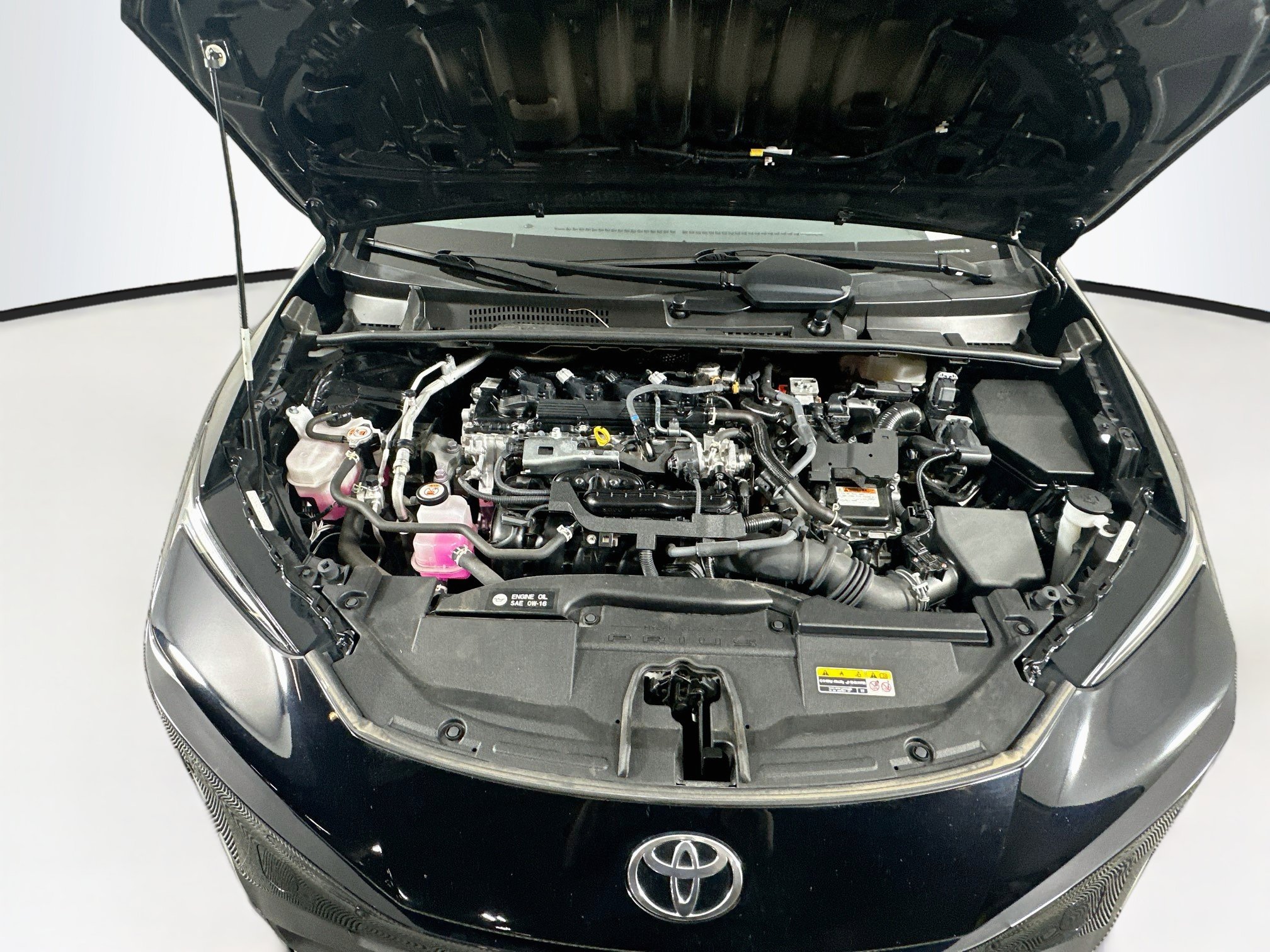 Used 2024 Toyota Prius LE FWD image 31