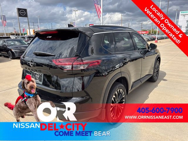 New 2027 Nissan Rogue Dark Armor FWD image 5