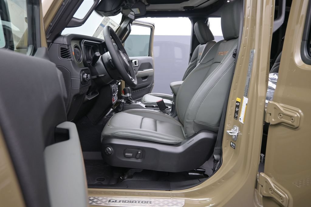 New 2026 Jeep Gladiator Mojave w/ Safety Group AWD/4WD image 10