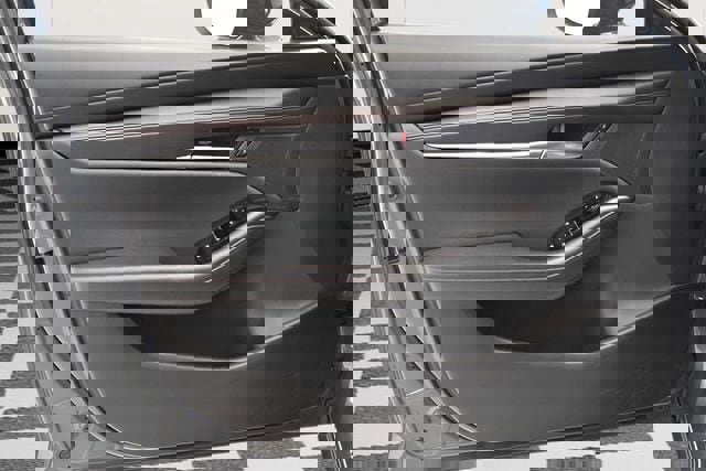 Used 2025 MAZDA MAZDA3 s image 23