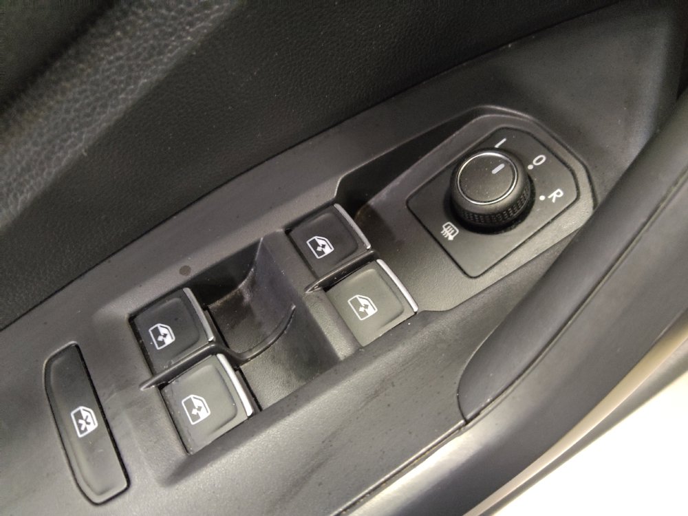 Used 2025 Volkswagen Jetta Sport FWD image 27
