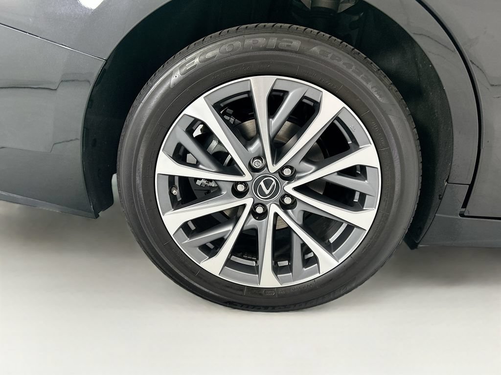 Used 2025 Lexus ES 350 w/ Accessory Package (Z2) FWD image 31