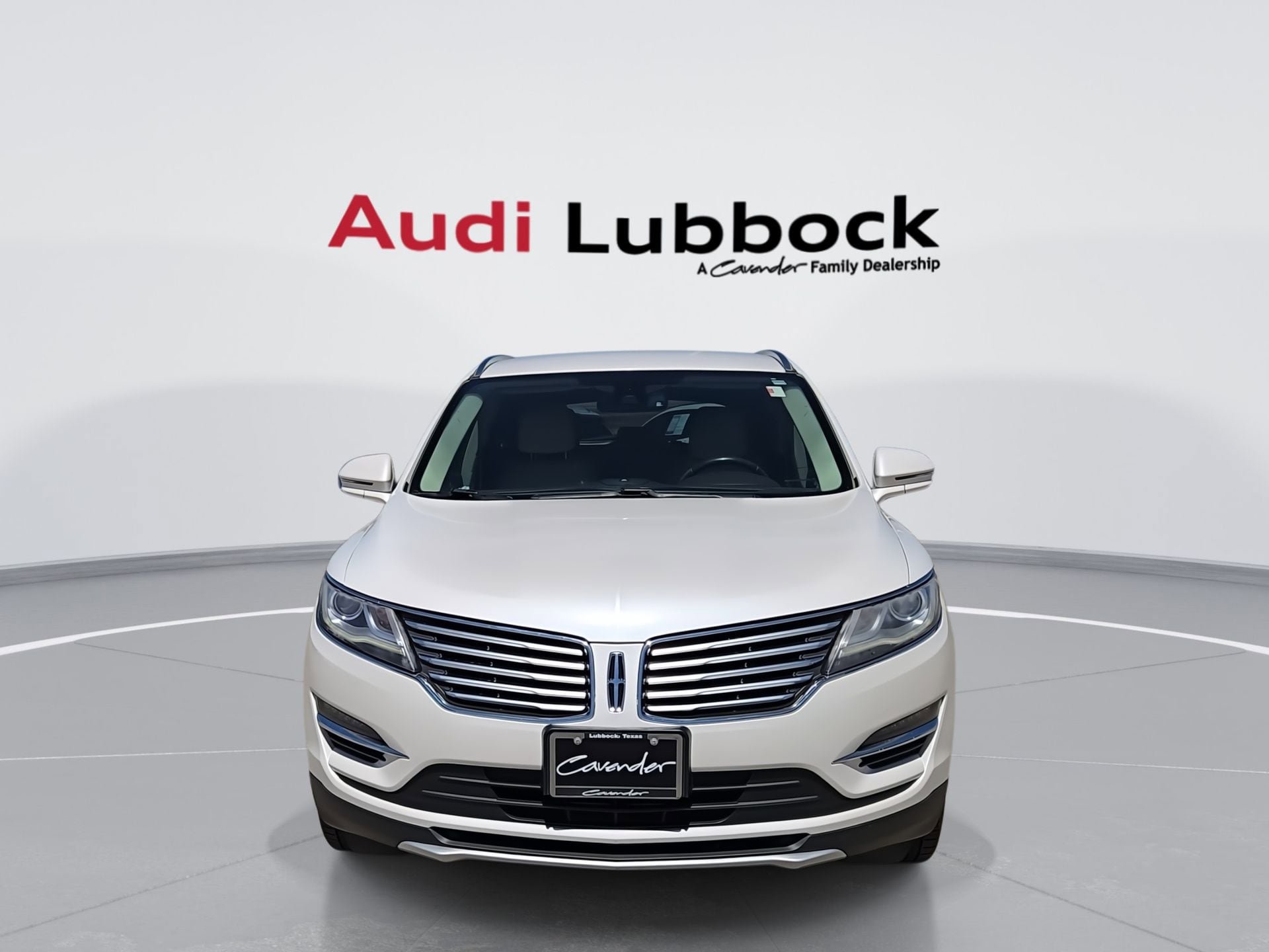 Used 2017 Lincoln MKC Select w/ Select Plus Package FWD image 3