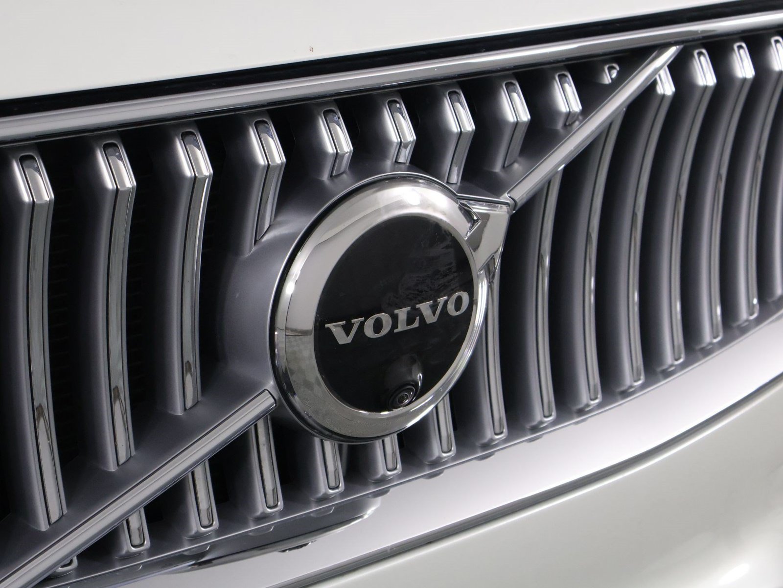 Certified 2023 Volvo XC90 T8 Ultimate AWD/4WD image 27