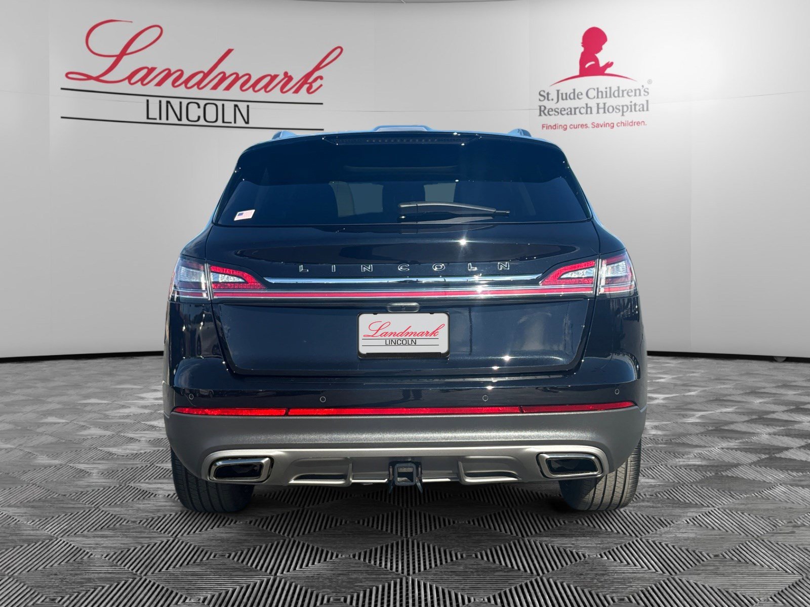 Certified 2023 Lincoln Nautilus Black Label w/ Class II Trailer Tow Package image 4