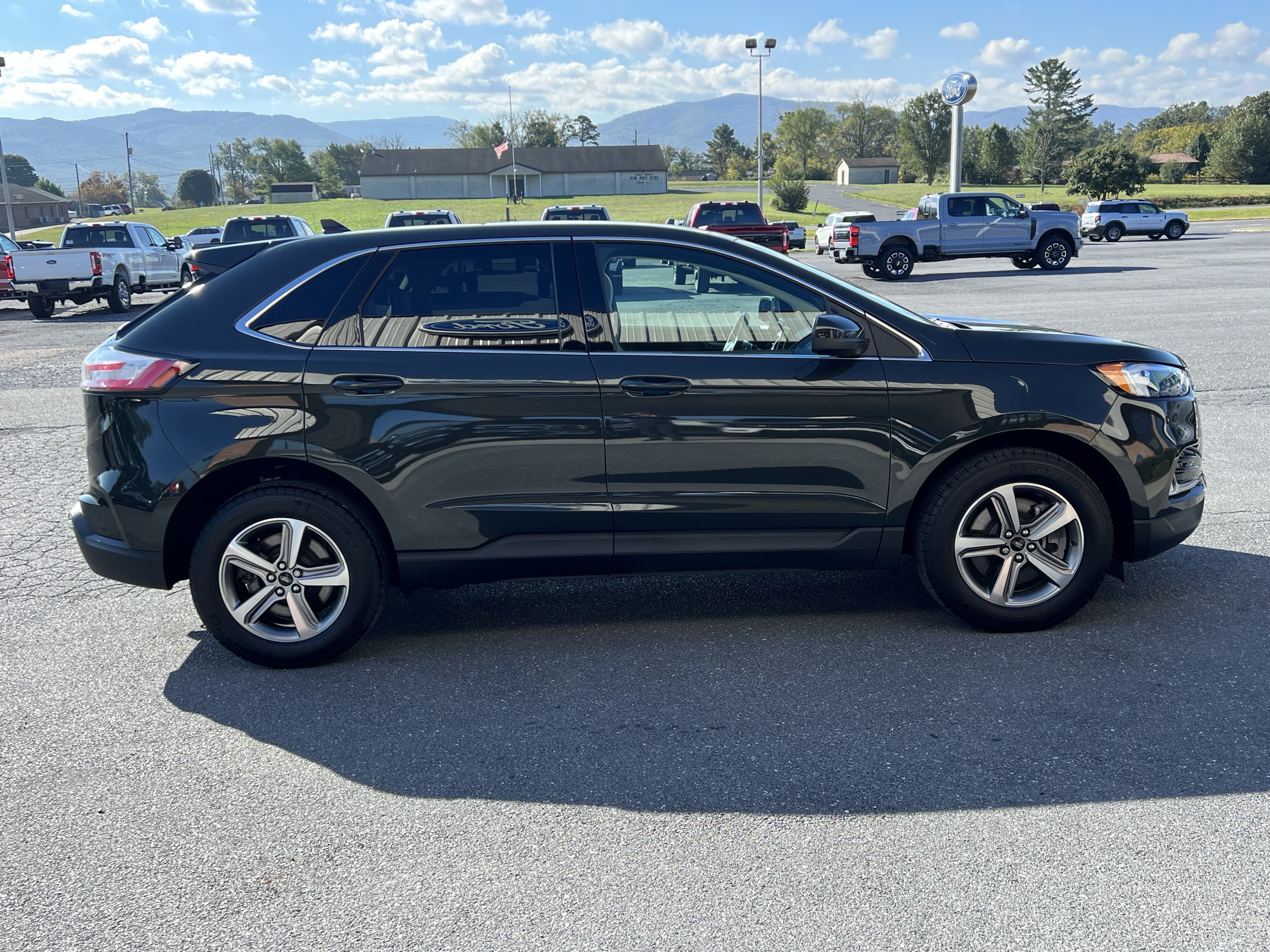 Used 2024 Ford Edge SEL w/ Convenience Package AWD/4WD image 5