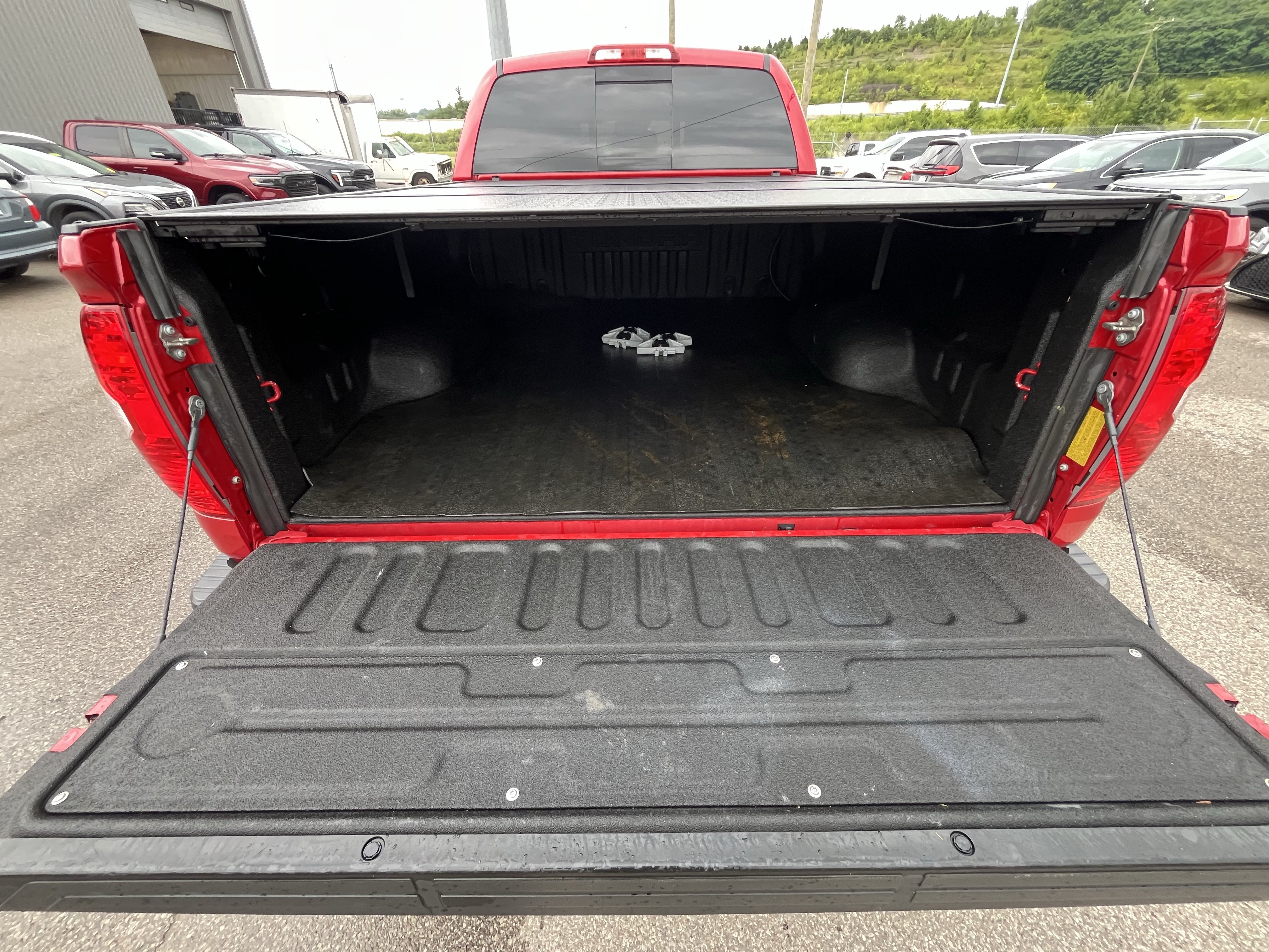 Used 2018 Toyota Tundra SR5 w/ TRD Off Road Package AWD/4WD image 34