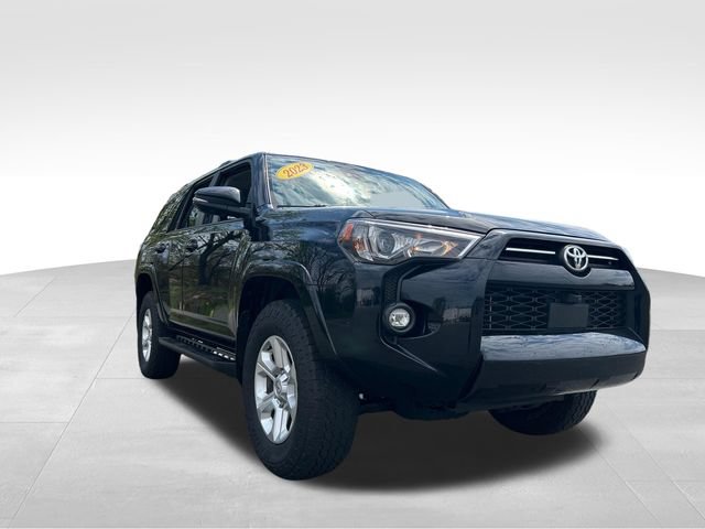 Certified 2023 Toyota 4Runner SR5 Premium w/ Moonroof Package AWD/4WD image 32