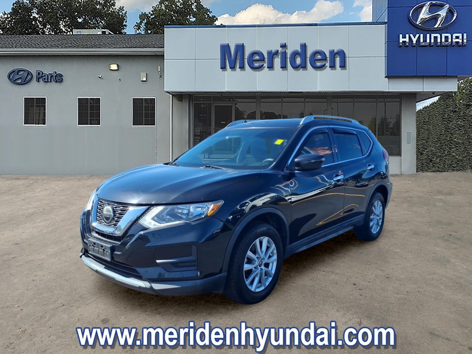 Used 2018 Nissan Rogue SV