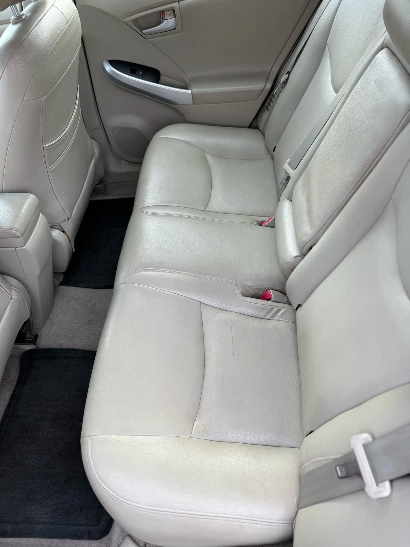 Used 2010 Toyota Prius Five image 27