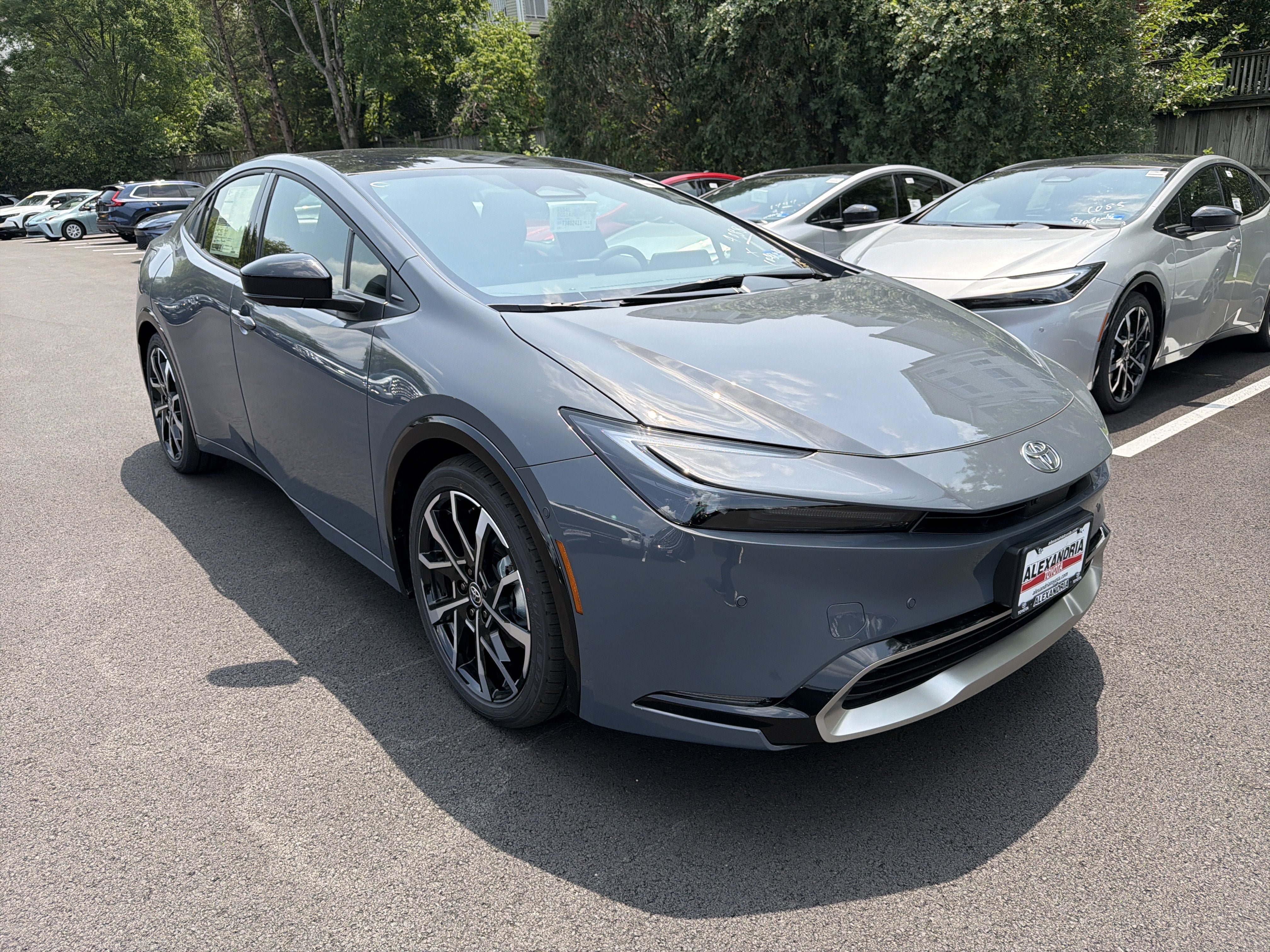 New 2026 Toyota Prius Plug-In Hybrid FWD image 3