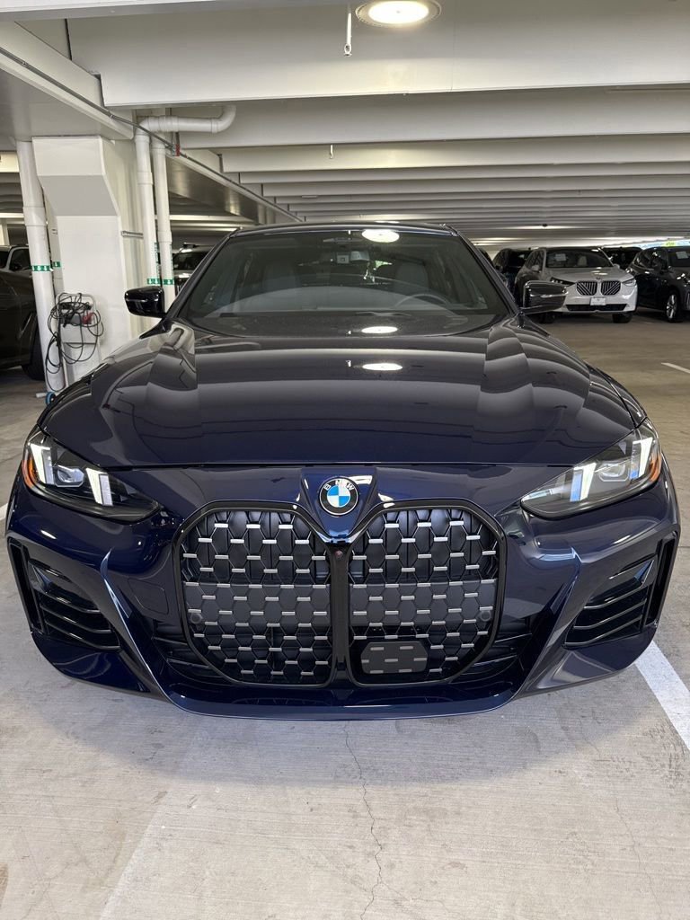 Used 2025 BMW 430i xDrive w/ M Sport Package AWD/4WD image 2