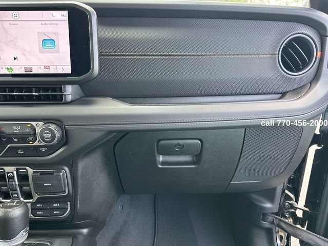 Used 2025 Jeep Gladiator Mojave w/ Convenience Group AWD/4WD image 27
