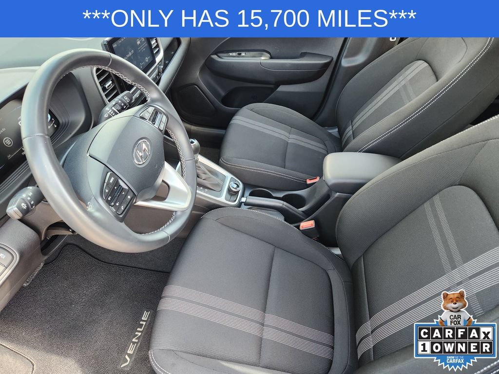 Used 2024 Hyundai Venue SEL FWD image 13