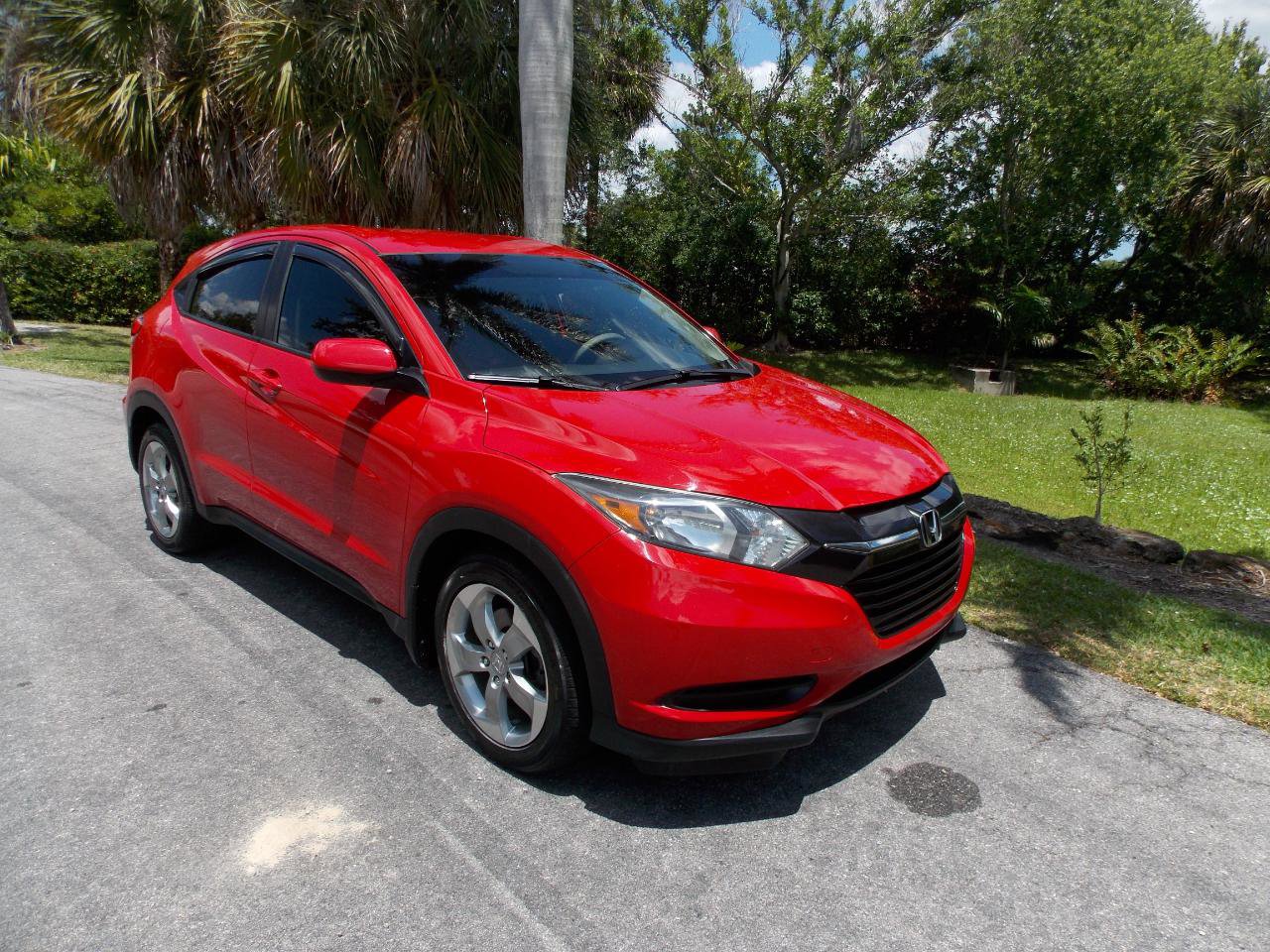 Used 2017 Honda HR-V LX image 1