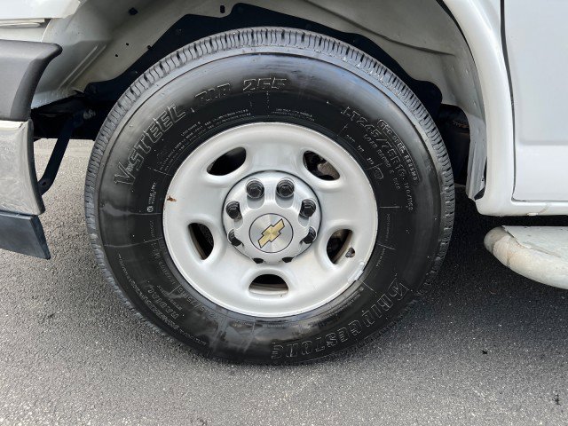 Used 2022 Chevrolet Express 2500 w/ Driver Convenience Package image 12