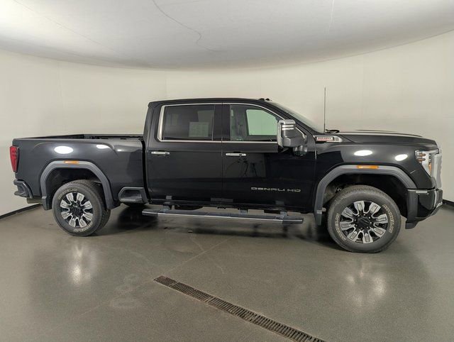 Used 2024 GMC Sierra 3500 Denali w/ Denali Reserve Package AWD/4WD image 8