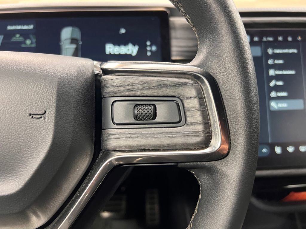 Used 2022 Rivian R1S Launch Edition image 8