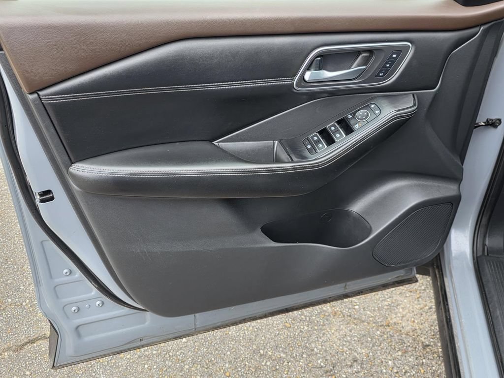 Used 2021 Nissan Rogue SL FWD image 39