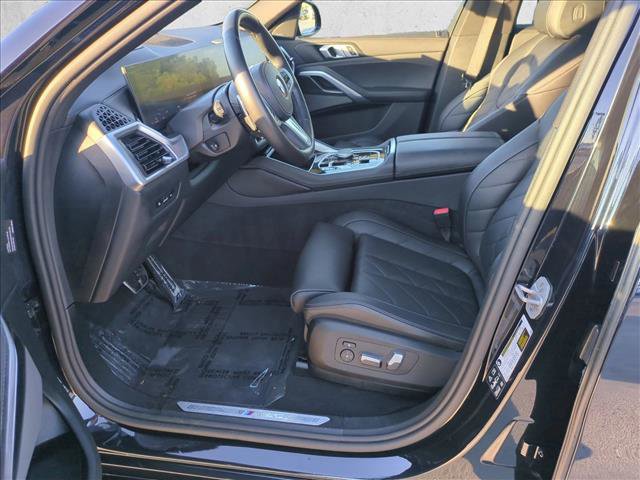 Certified 2025 BMW X6 xDrive40i w/ Premium Package image 17