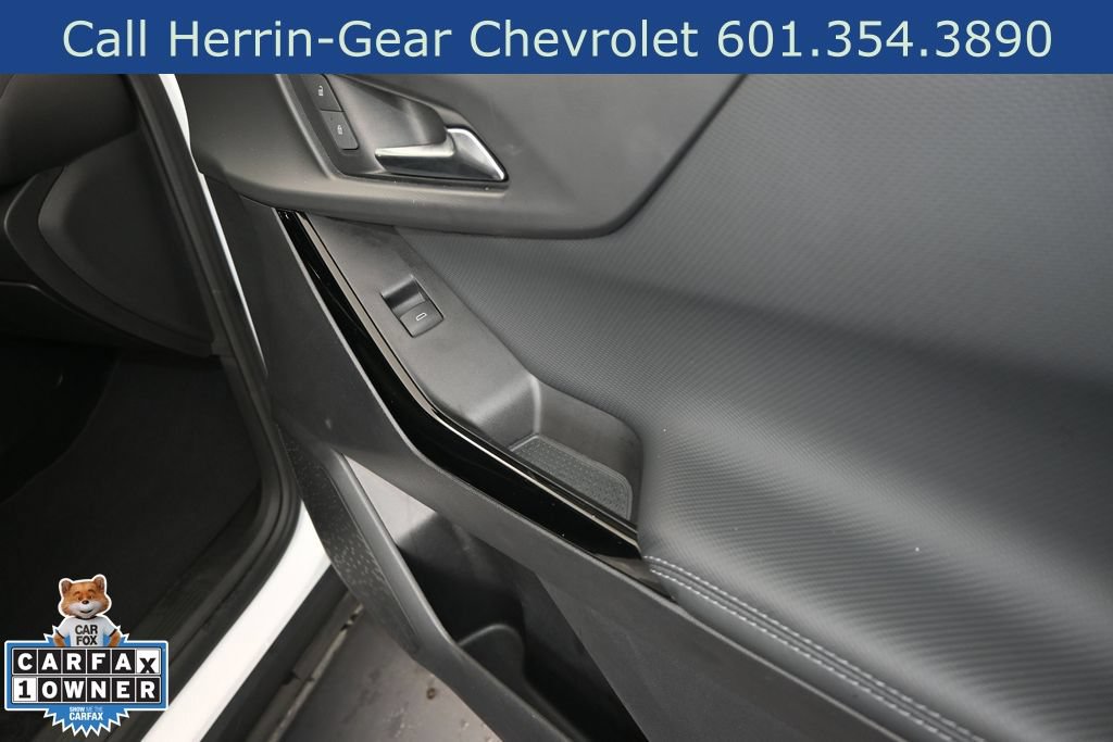 Used 2025 Chevrolet Equinox LT w/ Safety and Technology Package FWD image 23
