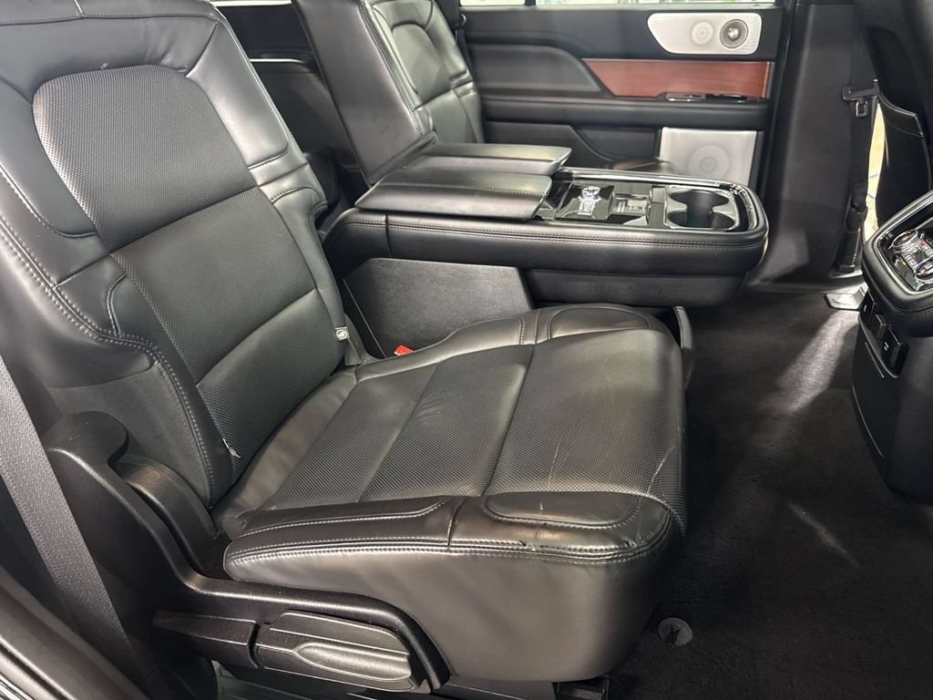 Certified 2020 Lincoln Navigator Reserve w/ Luxury Package AWD/4WD image 30