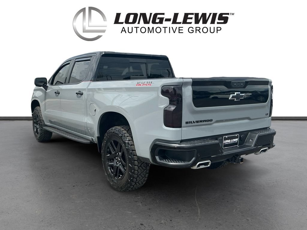 Used 2024 Chevrolet Silverado 1500 LT Trail Boss w/ LT Trail Boss Premium Package AWD/4WD image 4
