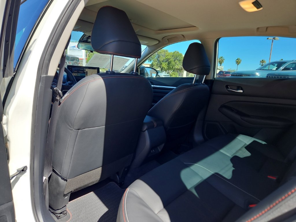 Used 2023 Nissan Altima 2.5 SR w/ SR Premium Package FWD image 18