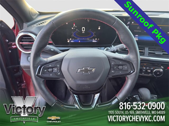 Used 2025 Chevrolet Trax RS w/ Sunroof Package image 10