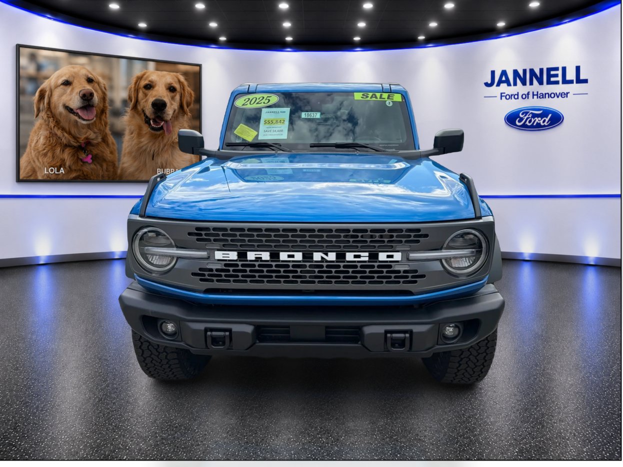 New 2025 Ford Bronco Badlands w/ Sasquatch Package AWD/4WD image 2