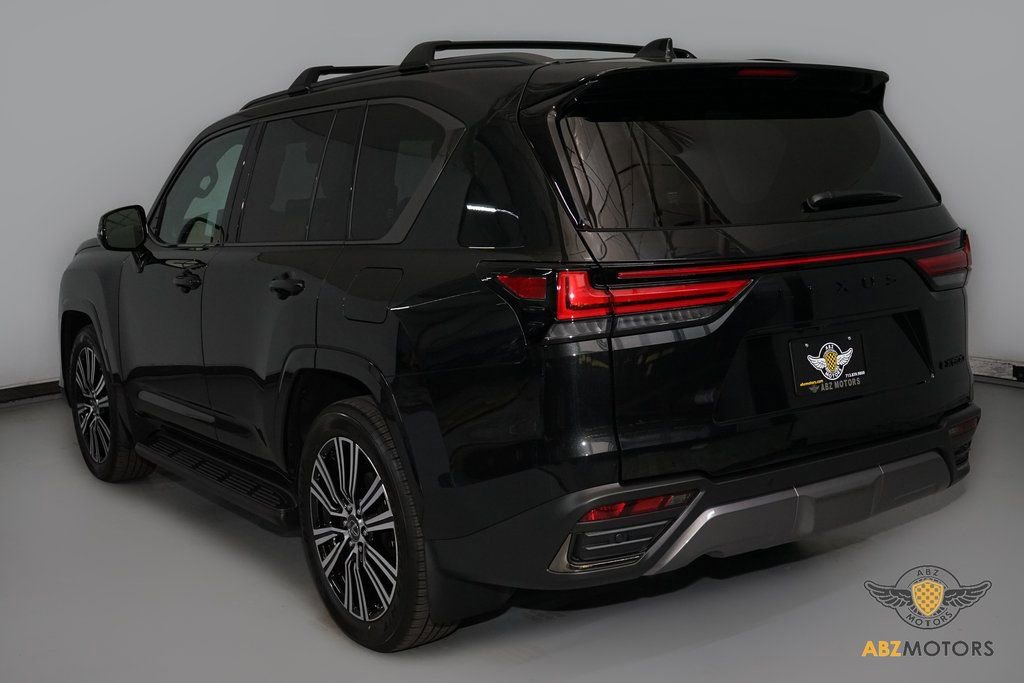 Used 2026 Lexus LX 600 4WD w/ Appearance Package image 7