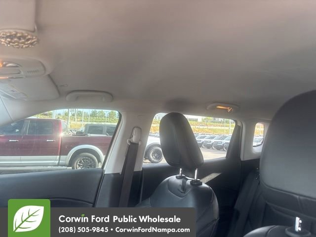 Used 2019 Jeep Compass Limited AWD/4WD image 18