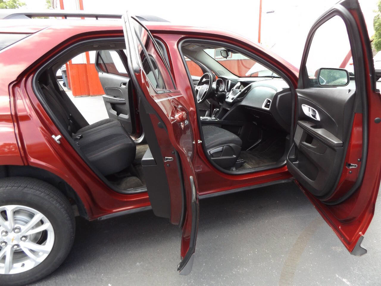 Used 2017 Chevrolet Equinox LT w/ Convenience Package image 20